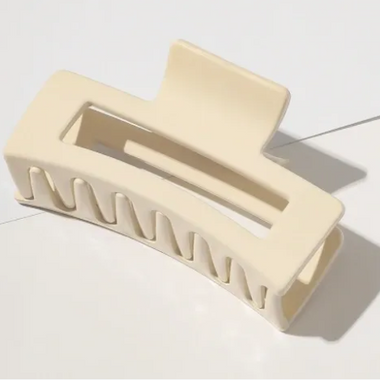 Glossy-milk yellow hair claw